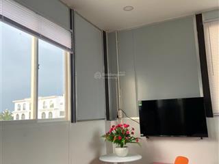Chính chủ cho thuê chdv full nt thảo điền ở ngay ban công giá 7,5tr kdc an ninh vip  0901 600 ***