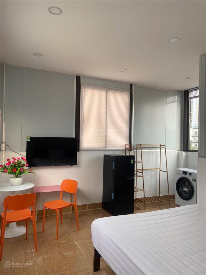 Chính chủ cho thuê chdv full nt thảo điền ở ngay ban công giá 7,5tr kdc an ninh vip  0901 600 ***