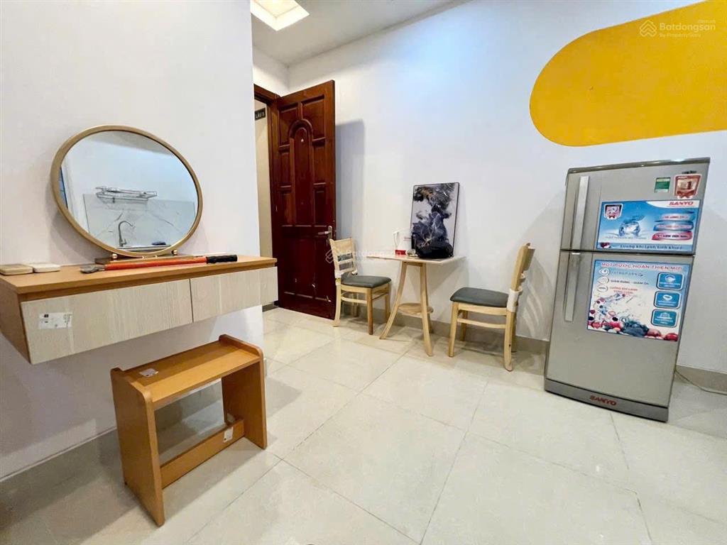 6.700.000 máy giặt riêng (1pn + cửa sổ trời), điện 4k nước 120k d mình nha 0901 600 *** phi nguyễn
