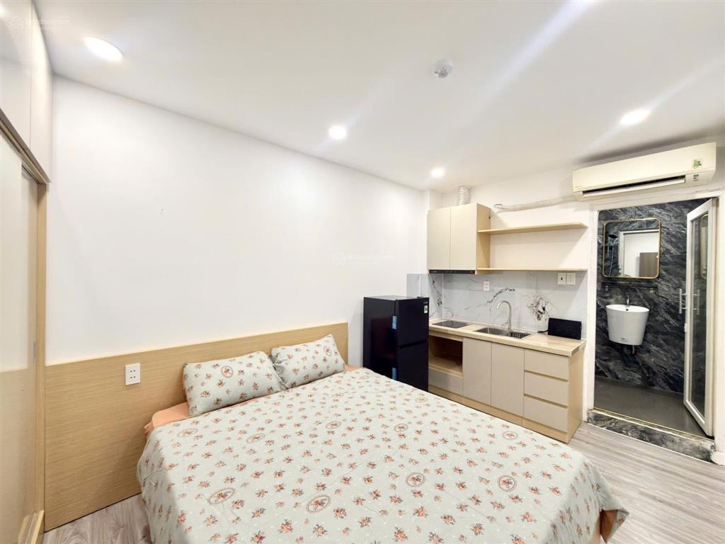 Đc 139 nguyễn văn cừ, p2, q5 căn hộ studio 15m2 full nội thất mới 100% lầu 5 thang máy 6,9tr