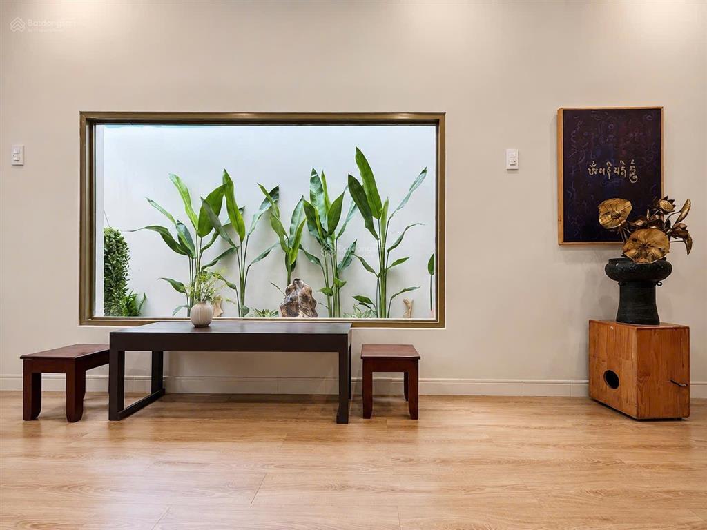 Chính chủ cho thuê nhà 2t 2pn 1wc q. 10 có nt ở ngay  mình nha 0901 600 *** phi nguyễn hoà hưng ạ