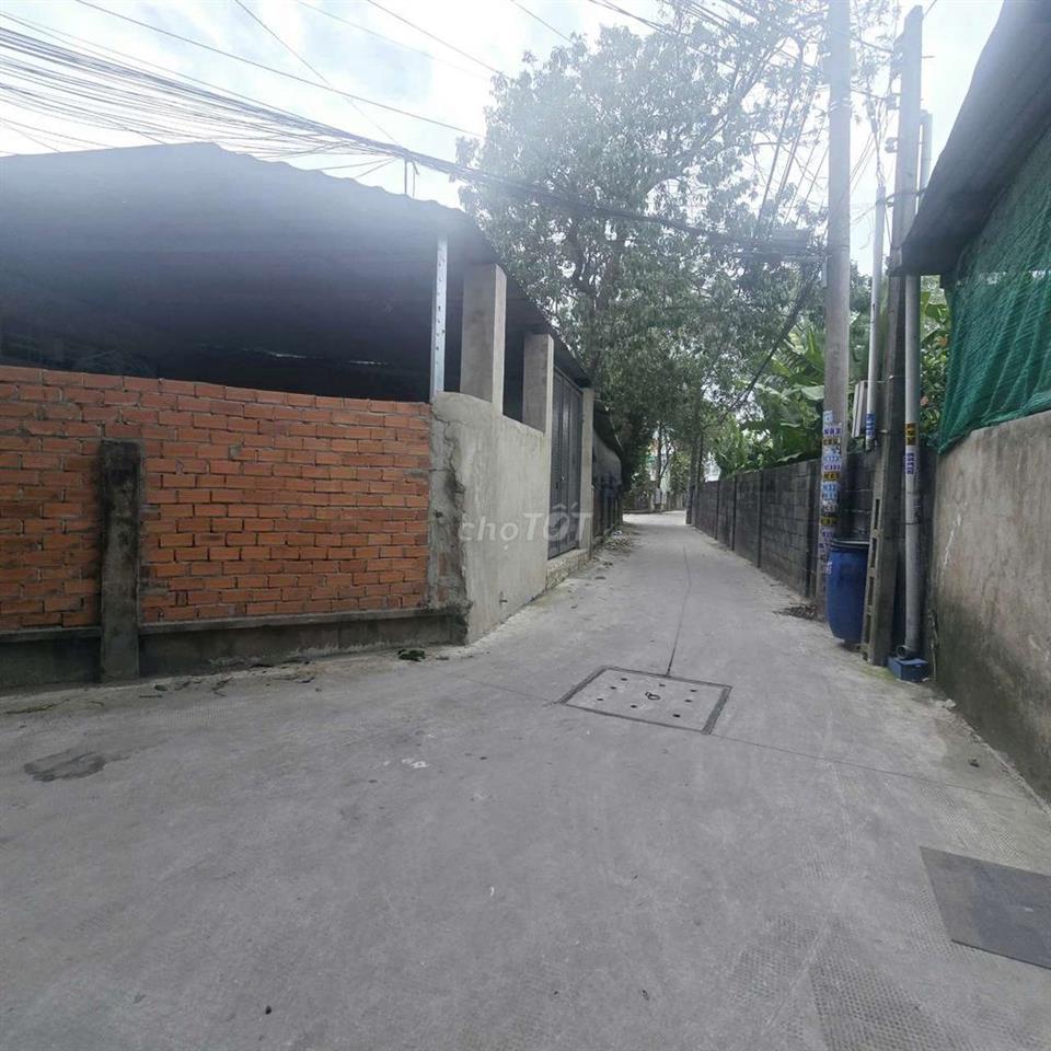 Bán rẻ nhà cấp 4 diện tích lớn tân đông hiệp dĩ an