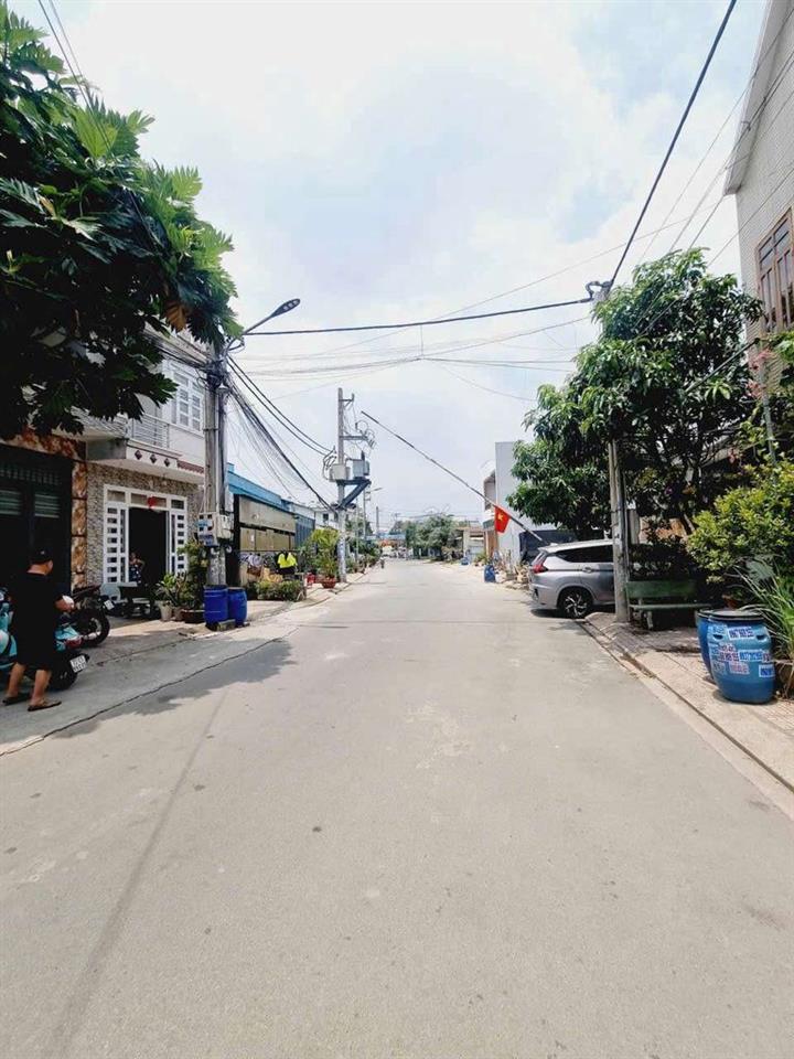 Bán rẻ nhà khu dân cư đông hòa dĩ an gần thủ đức