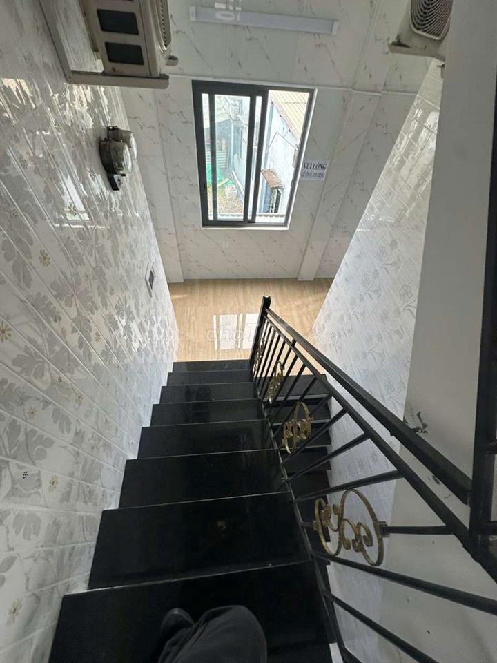 Bán rẻ căn hộ dịch vụ đông hòa dĩ an