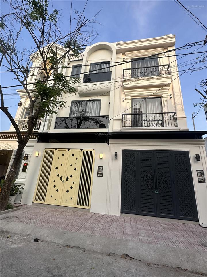 Bán nhà phố 3 tầng lầu mới đẹp 4 phòng ngủ full nội thất 5.9 ty ở kdc đường 22 kế vinhomes