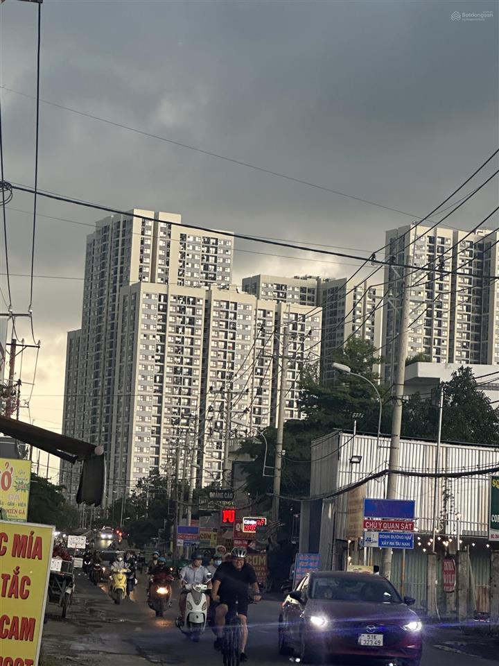 Bán mặt tiền đường nguyễn xiển 9.99ty 4.5x31 142m 2 mặt tiền trước sau sát vinhomes xd đc 7 tầng