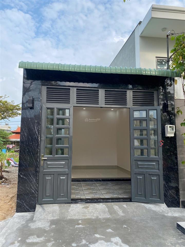 Bán căn nhà cấp 4 mới đẹp ở kdc đường 22 sát vinhomes 53.6m giá 3.6 tỷ cho thuê đc 6tr/th đường 10m