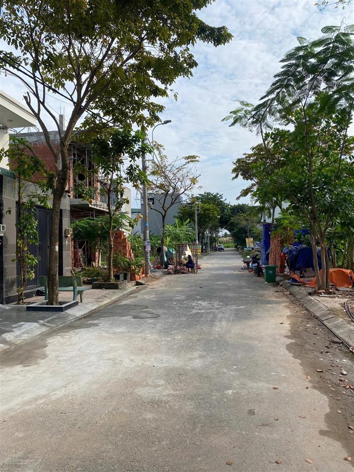 Bán căn nhà cấp 4 mới đẹp ở kdc đường 22 sát vinhomes 53.6m giá 3.6 tỷ cho thuê đc 6tr/th đường 10m