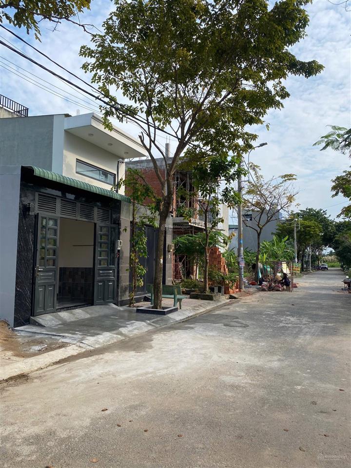 Bán căn nhà cấp 4 mới đẹp ở kdc đường 22 sát vinhomes 53.6m giá 3.6 tỷ cho thuê đc 6tr/th đường 10m