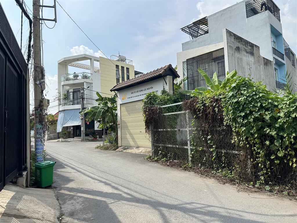Cần bán lô đất 5x21 104.5m giá 5.5 tỷ ở đường 21 kế bên vinhomes giá tốt nhất kv xây đc 5 tầng
