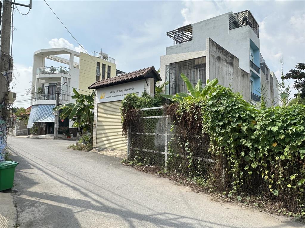 Cần bán lô đất 5x21 104.5m giá 5.5 tỷ ở đường 21 kế bên vinhomes giá tốt nhất kv xây đc 5 tầng