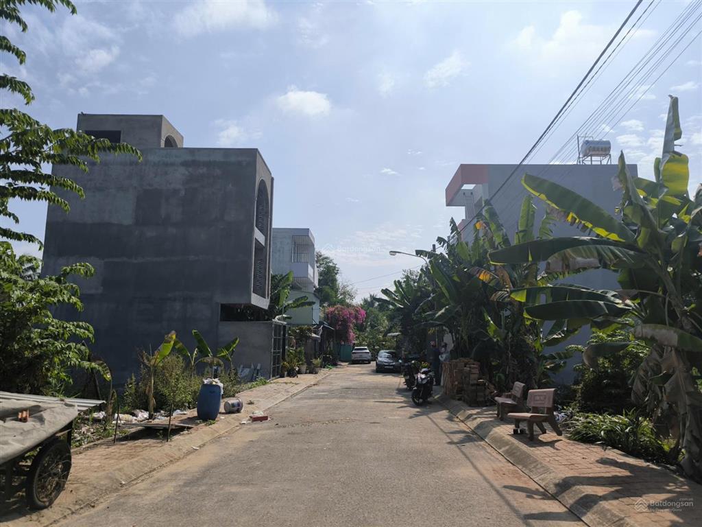 Cần bán lô đất 50m2 trục đường 8m kế bên vinhomes giá 3.25 tỷ xây đc 5tầng giá tốt nhất khu vực này