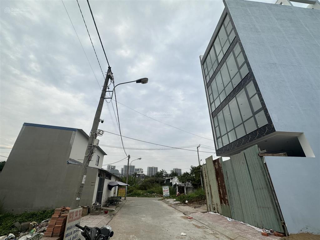 Bán lô đất 63.5m, 5.8x11.5m xây được 5 tầng giá 3.85 ty sát vinhomes phù hợp làm vp công ty