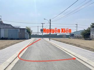Kẹt tiền bán lô đất 66.2m 1 sẹc nguyễn xiển xây đc 5 tầng phù hợp làm khách sạn kế vinhomes