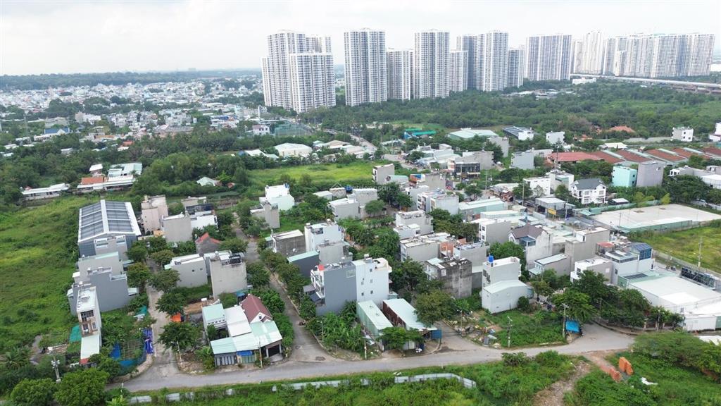 Cần bán lô 54.1m2 trục đường 12m kdc đường 22 nguyễn xiển giá 3,35 tỷ giá hời dự án kế bên vinhomes
