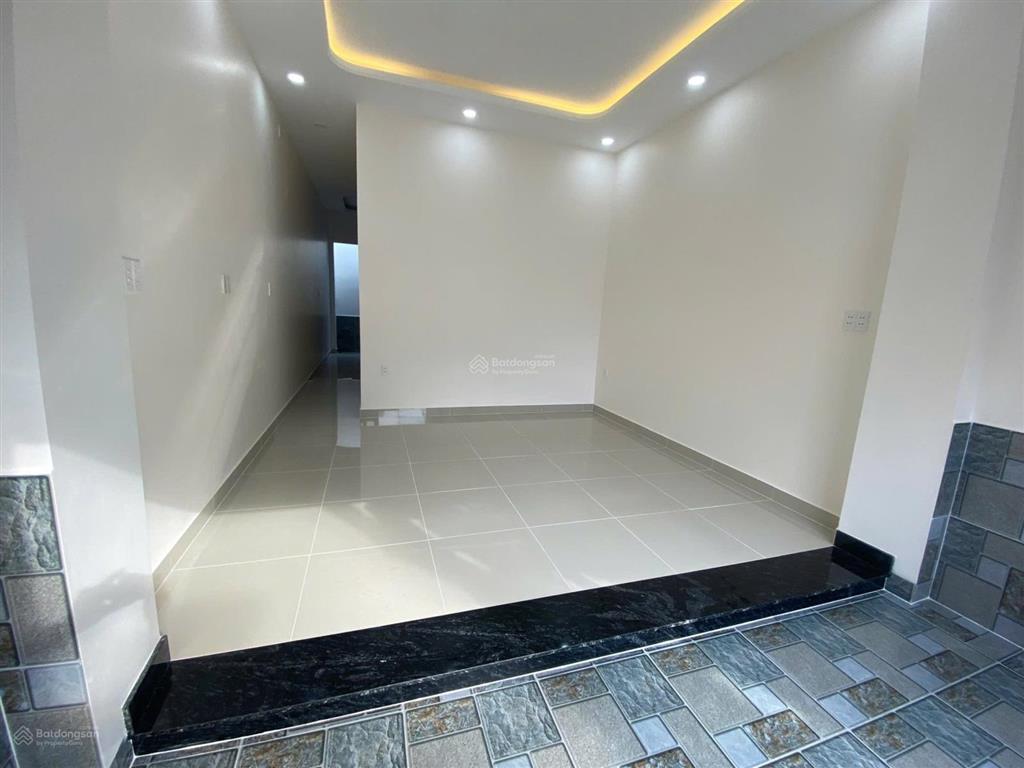 Bán căn nhà cấp 4 đường 10m mới đẹp 1pn ở kdc đường 22 nguyễn xiển kế vinhomes 53.6m2 giá 3.65 tỷ
