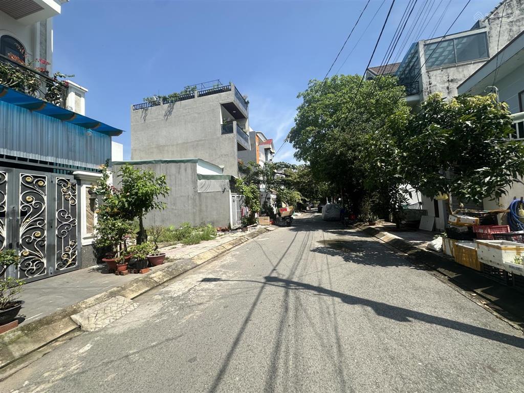 Cần bán lô 69,2m2 3.55 tỷ ở dự án đại việt nguyễn xiển, cách vinhomes 100m, khu vực được xây 5 tầng