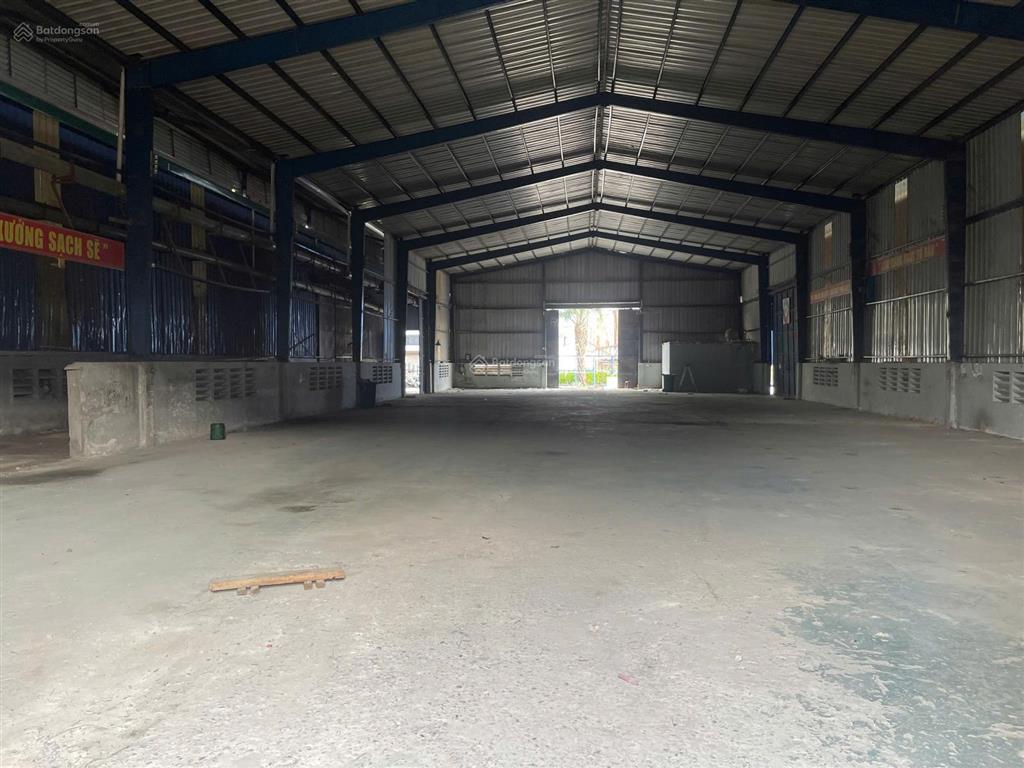Cho thuê kho bãi mặt tiền đường đào trí, phường phú thuận, 190 triệu/th, 2.100m2