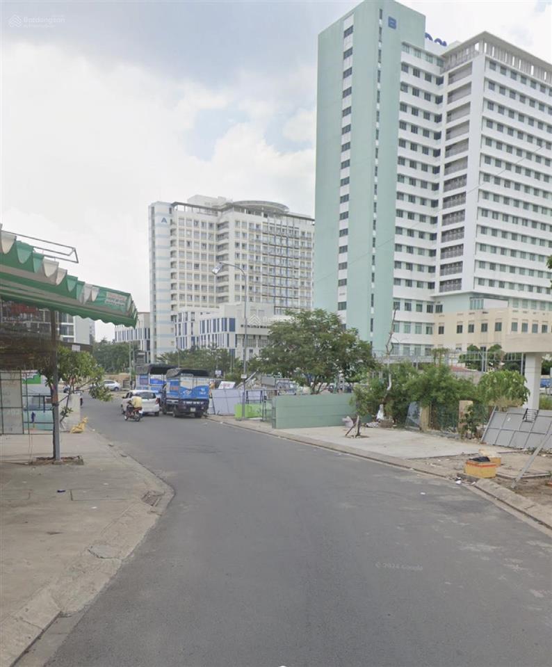 Bán căn nhà cấp 4, mặt tiền đường 10 mét ngay bv đa khoa đồng nai