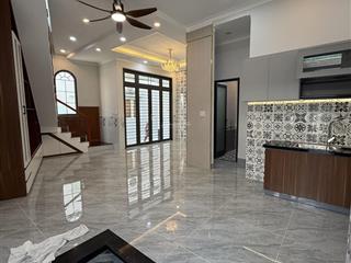 Bán nhà 1 lầu  1 trệt mới tinh 3 pn