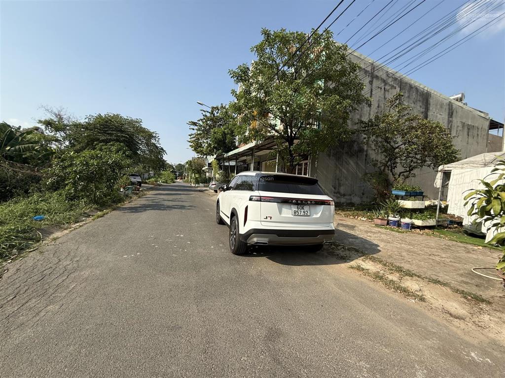 Bán nhà 1 trệt  1 lầu kdc bửu long