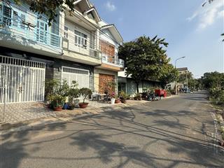 Bán nhà 1 trệt 1 lầu kdc bửu long