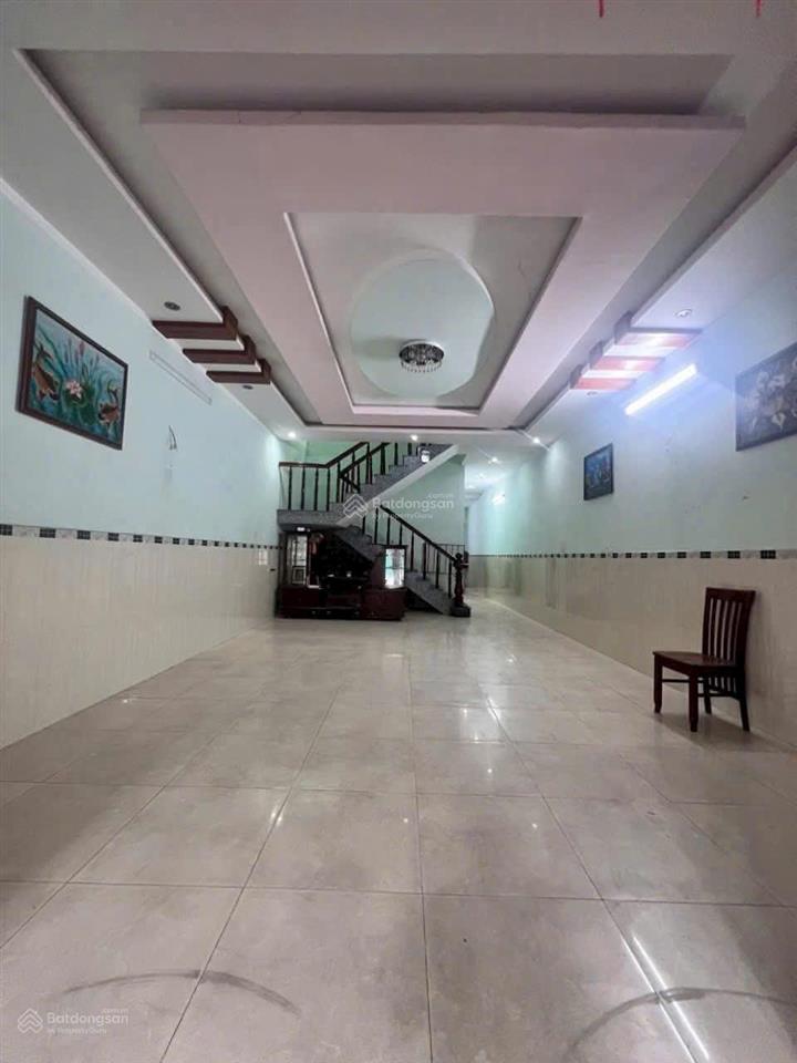 Bán nhà 1 trệt  1 lầu, kdc tân phong