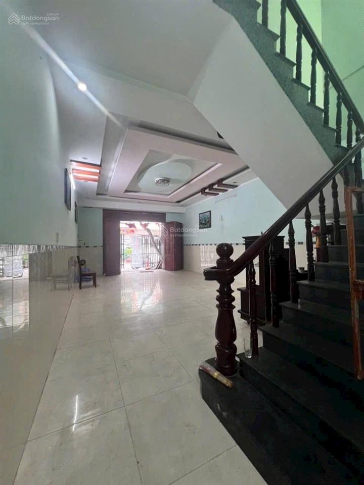 Bán nhà 1 trệt  1 lầu, kdc tân phong