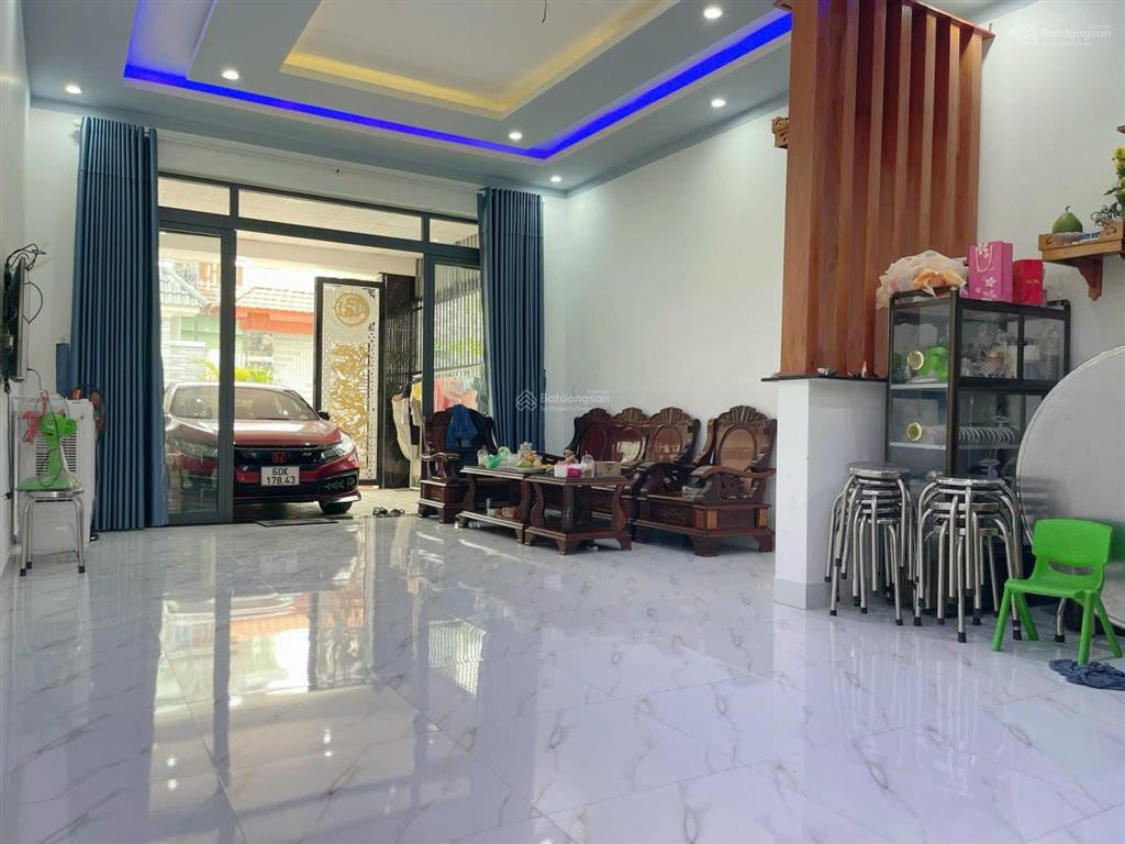 Bán nhà 116m2 đường thông xe hơi 6m