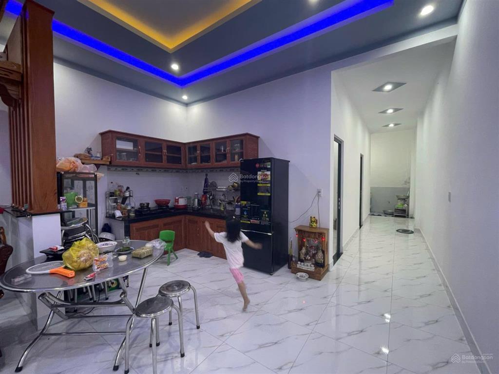 Bán nhà 116m2 đường thông xe hơi 6m