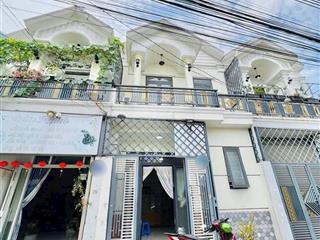 Bán nhà 1 trệt  1 lầu mua về ở luôn rẻ nhất khu vực