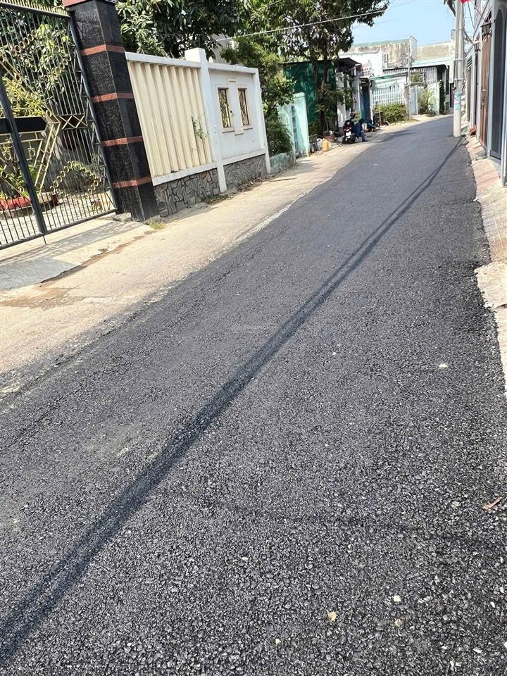 Bán nhà 1 trệt 2 lầu p.biên hoà