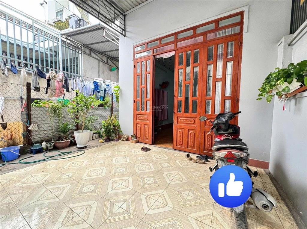 Bán nhà cấp 4 diện tích rất rộng 139m2 thổ cư 100%