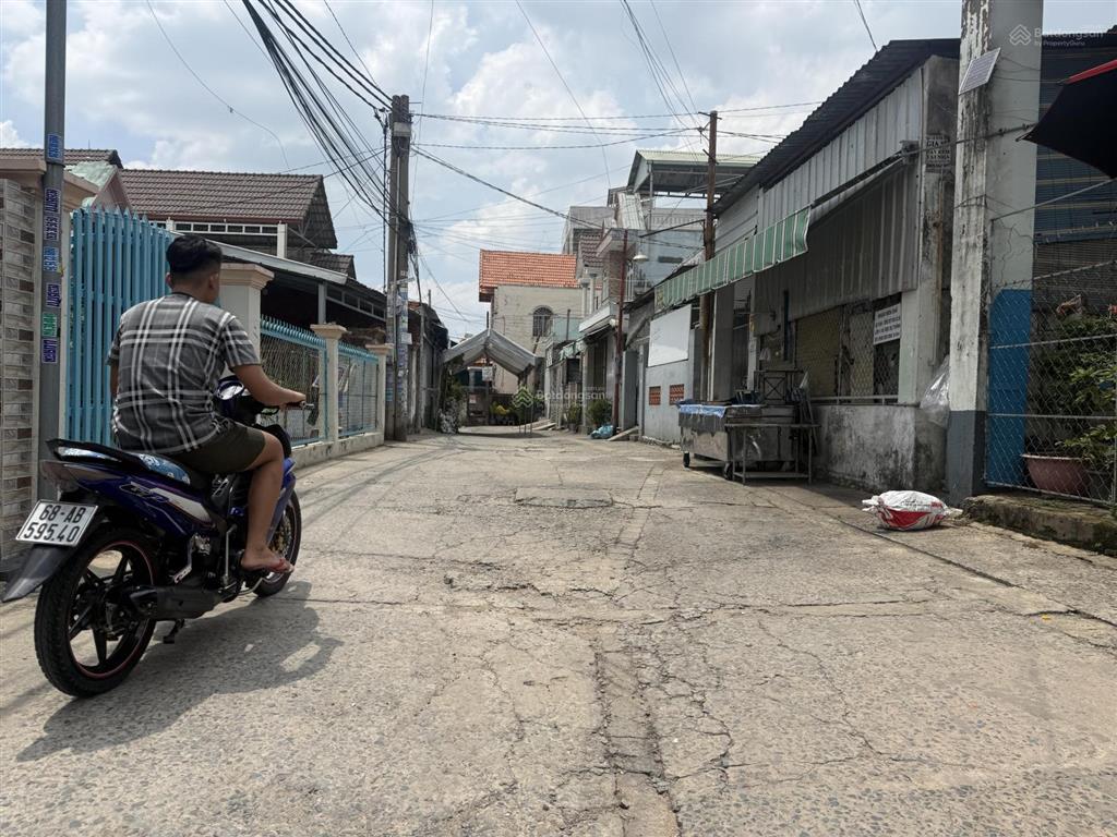 Bán nhà hẻm xe tải sổ hồng thổ cư 2,4 tỷ tại an bình
