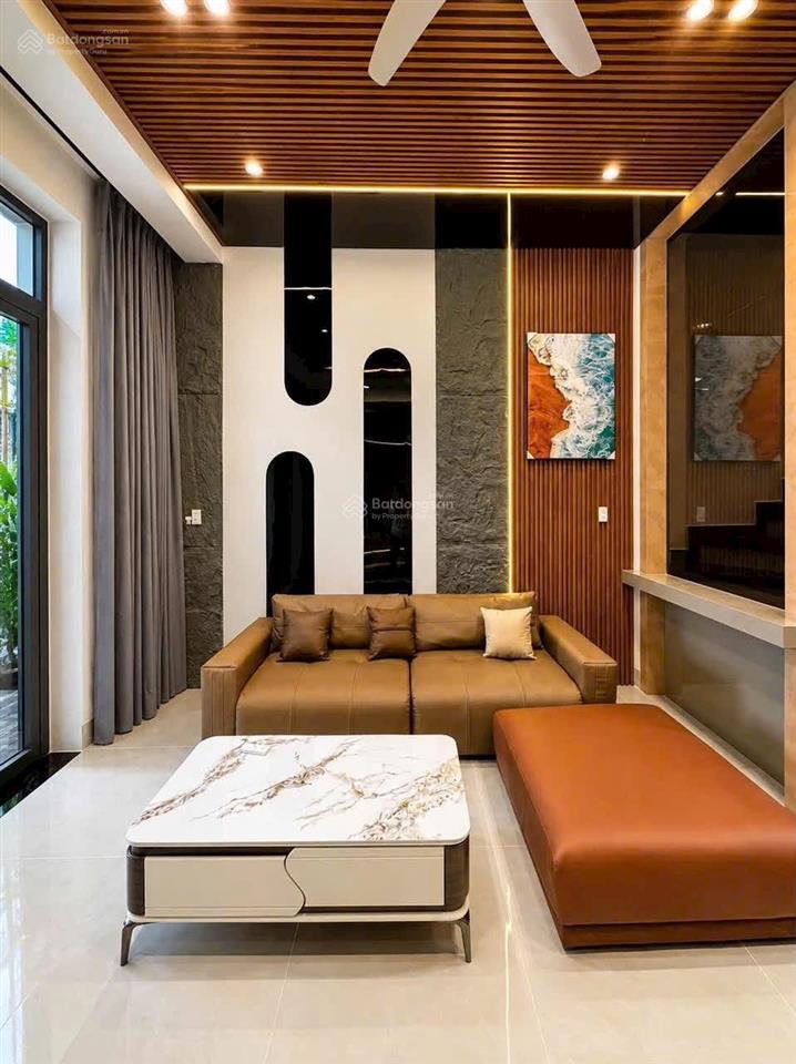Bán nhà lầu xây mới đẹp như hình vào ở ngay