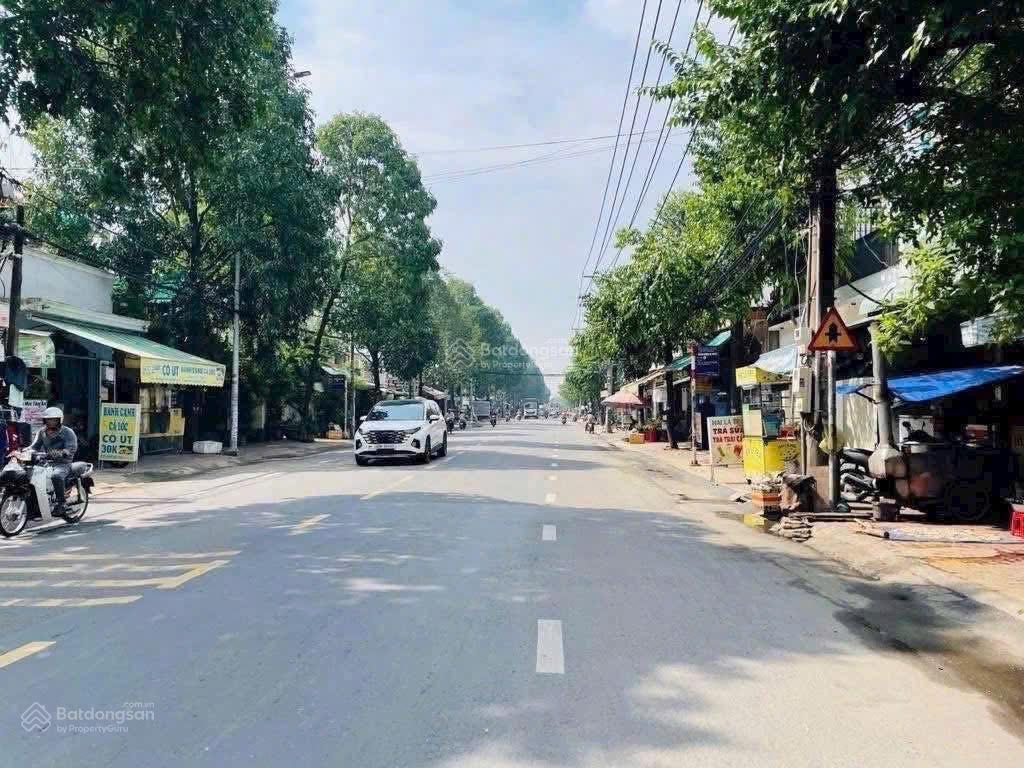 Bán đất 5 x 22 mặt tiền nguyễn thị tồn ngay công ty ponchen