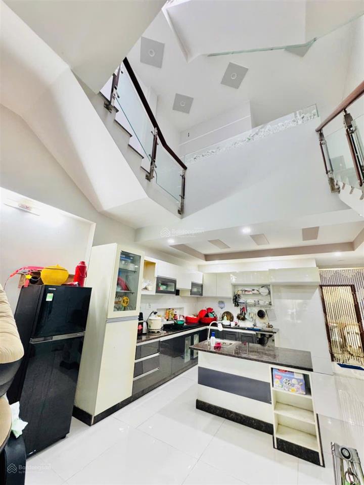 Bán nhà 1 trệt  2 lầu kdc bửu long giá siêu ngộp