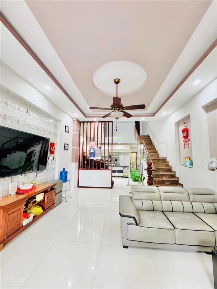 Bán nhà 1 trệt  2 lầu kdc bửu long giá siêu ngộp