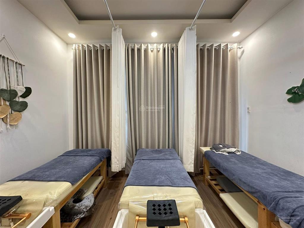 Cho thuê nhà hẻm xe hơi  đường điện biên phủ, quận 3 ( phường xuân hoà )