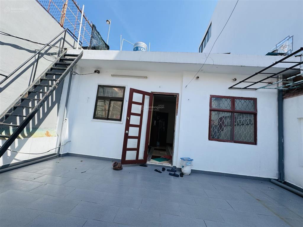 Cho thuê biệt thự hẻm xe hơi lê quang định  gần bà chiểu