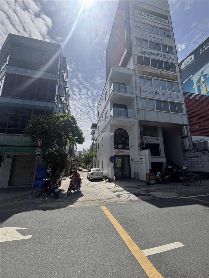 Cho thuê nhà phong cách xưa cũ nam kỳ khởi nghĩa, quận 3  dt 8x16m trệt 2 lầu
