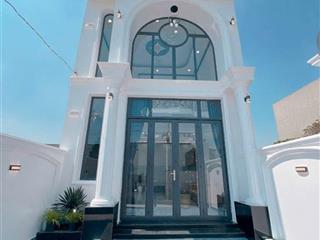 Nhà bán gấp, sổ hồng riêng full thổ cư