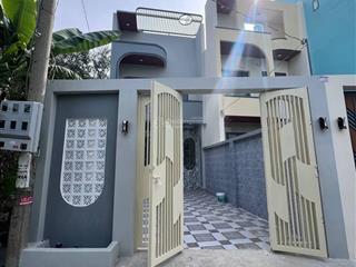 Nhà ngay trung tâm tt cần giuộc đường quốc lộ 50 cách quận 8 30p chạy xe