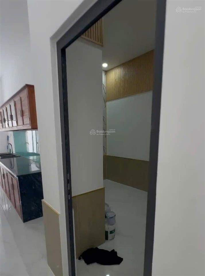 Chủ cần bán căn nhà cấp 4, cách chợ bình chánh 6km