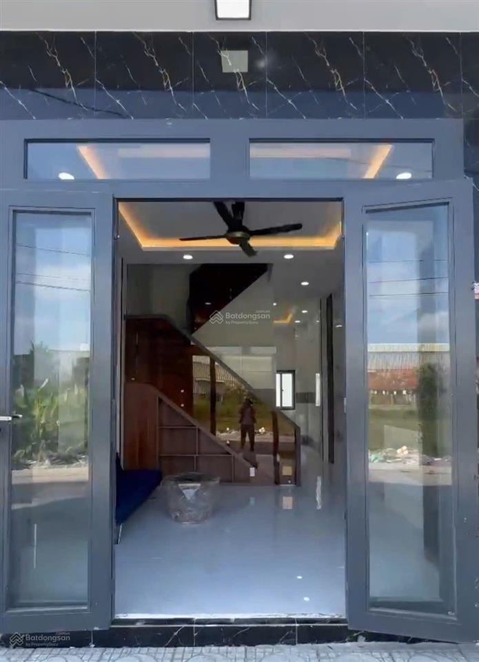 Chủ gửi bán gấp nhà 1 trệt 1 lầu
đườmg nguyễn hữu trí, bình chánh