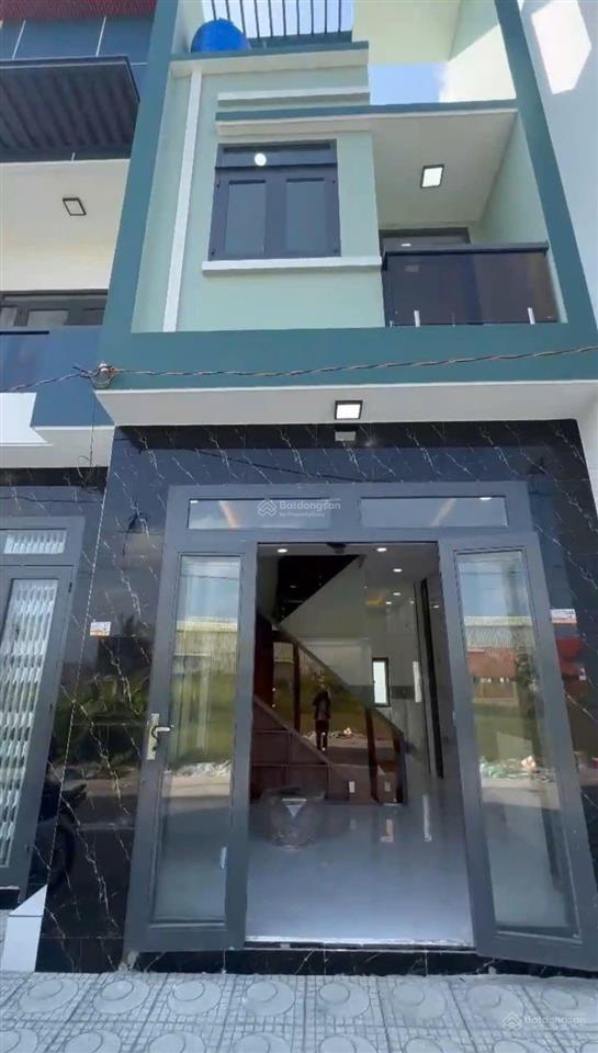 Chủ gửi bán gấp nhà 1 trệt 1 lầu
đườmg nguyễn hữu trí, bình chánh