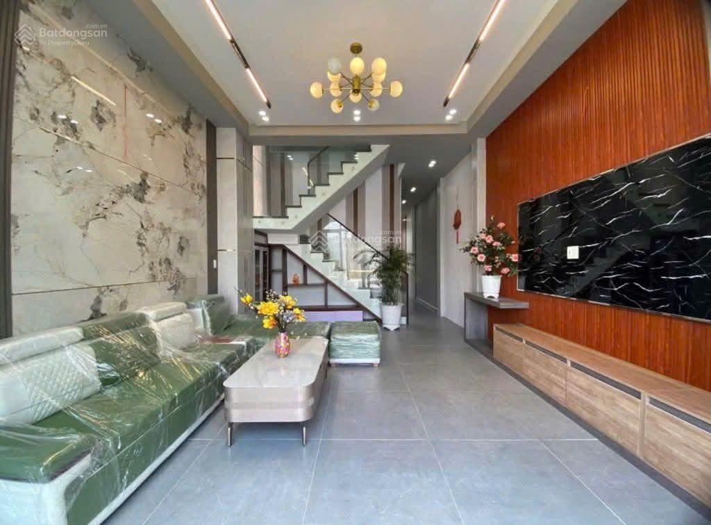 Chính chủ cần bán gấp nhà gần chợ đệm 930tr