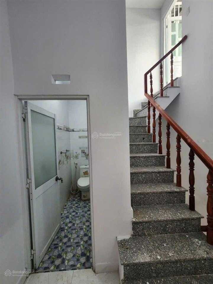 Chính chủ bán nhà gần chợ, bình chánh