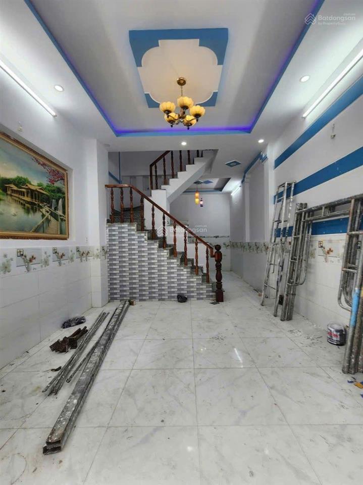 Chính chủ bán nhà gần chợ, bình chánh