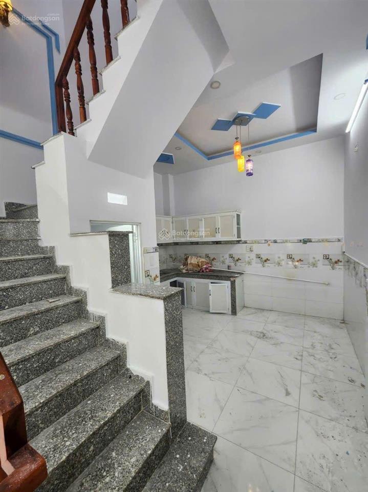 Chính chủ bán nhà gần chợ, bình chánh